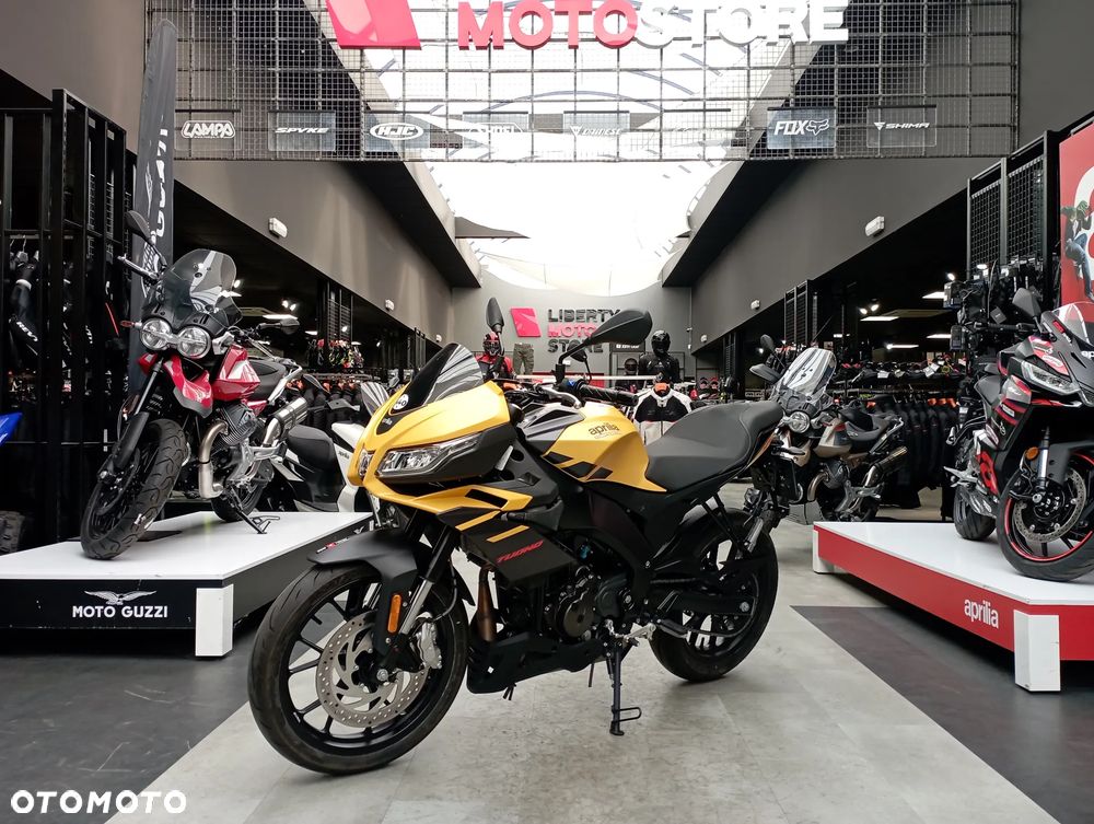 Aprilia Tuono - 1