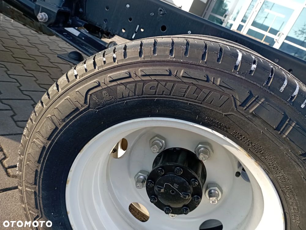 Isuzu M27F 3,0 TURBO - 21