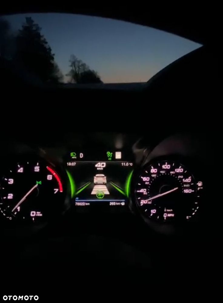 Alfa Romeo Stelvio 2.0 Turbo 16V AT8-Q4 Ti - 33