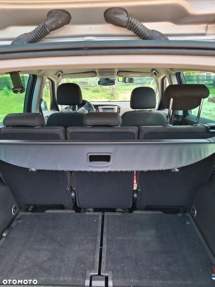 Opel Zafira - 12