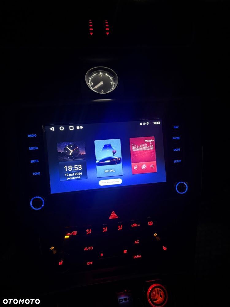 Volkswagen Passat - 27