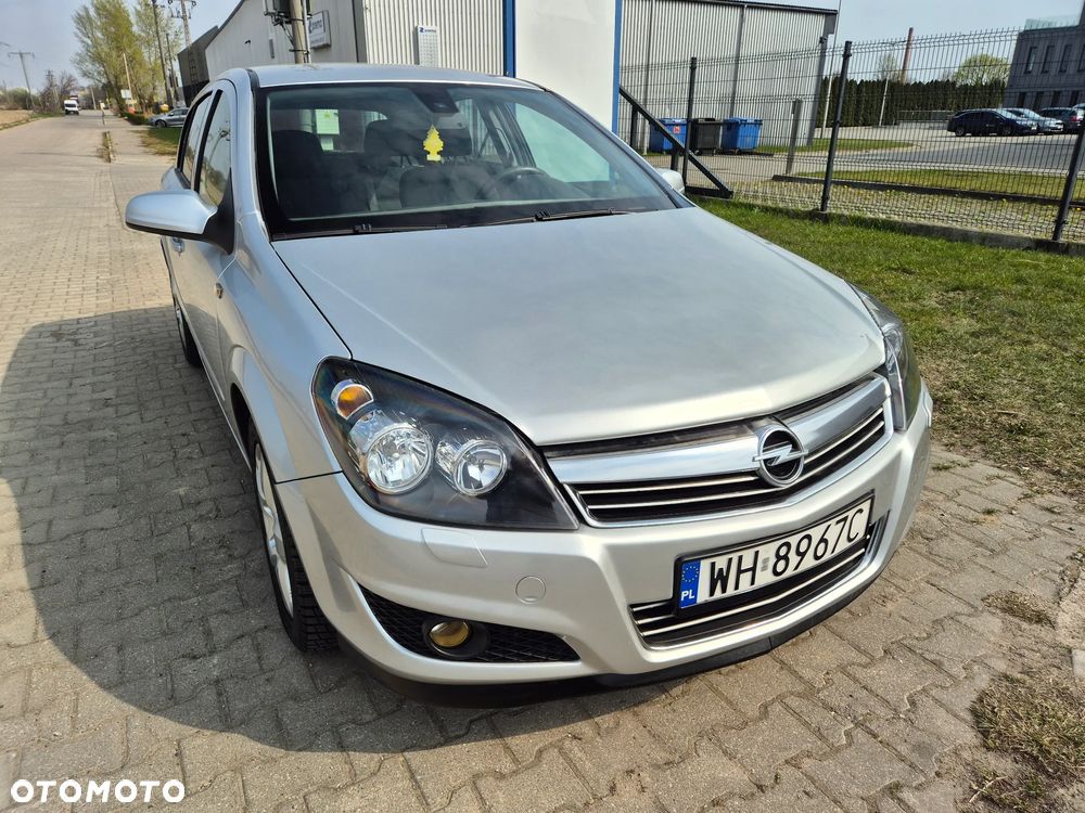 Opel Astra 1.6 Cosmo - 21