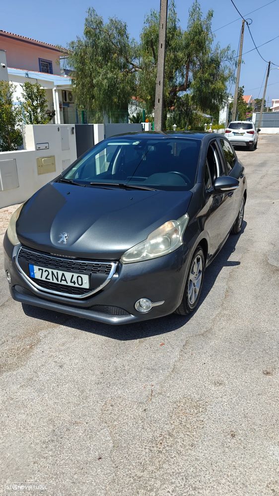 Peugeot 208 1.4 HDi - 2