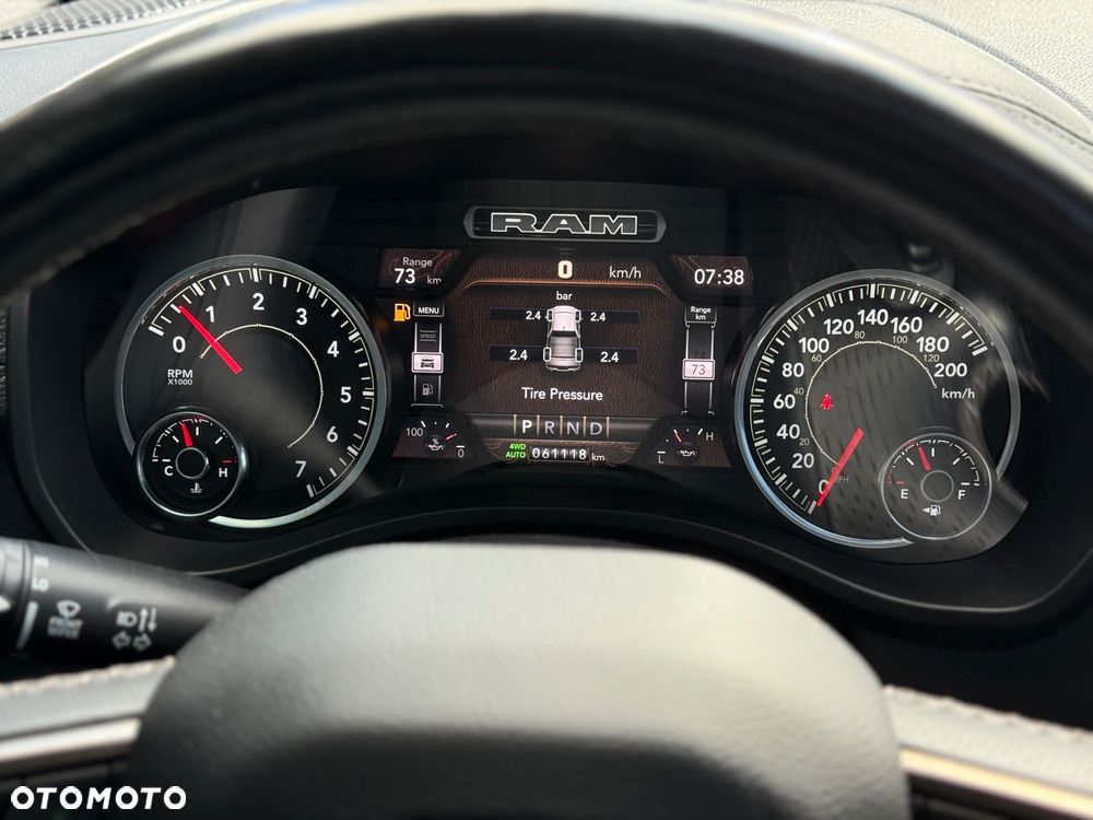 RAM 1500 Crew Cab Sport - 24