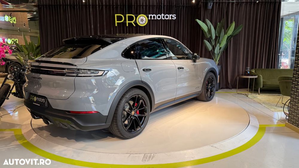 Porsche Cayenne Coupe GTS Tiptronic S - 5