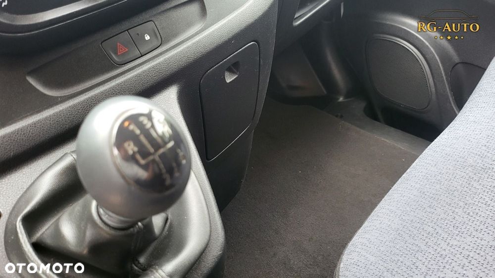Opel Vivaro - 24