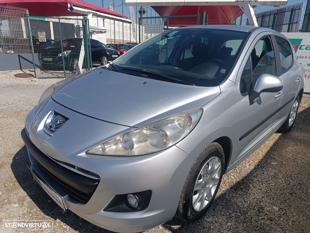 Peugeot 207 1.4 16V Trendy - 2