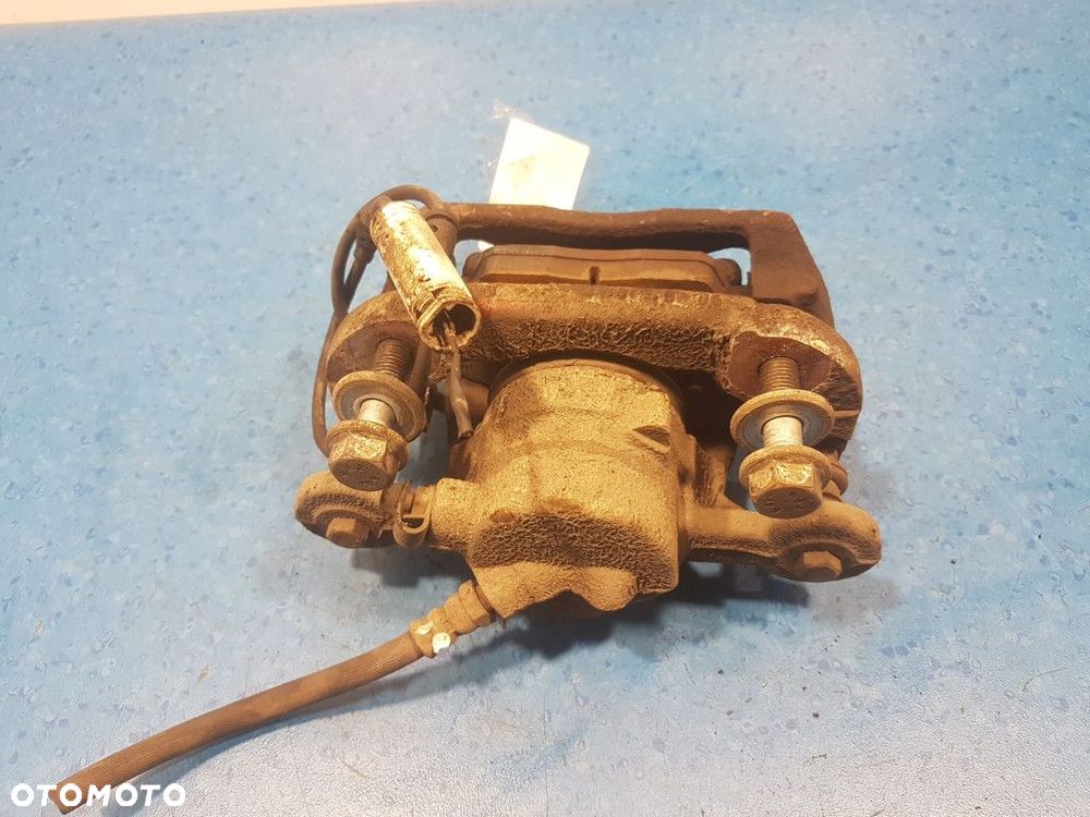 BMW E81 LIFT 2.0 16V N43 ZACISK HAMULCOWY PRZÓD LEWY - 3