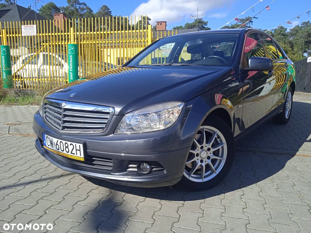 Mercedes-Benz Klasa C 180 BlueEFFICIENCY Elegance - 2