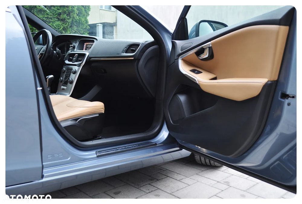 Volvo V40 T3 Inscription - 26