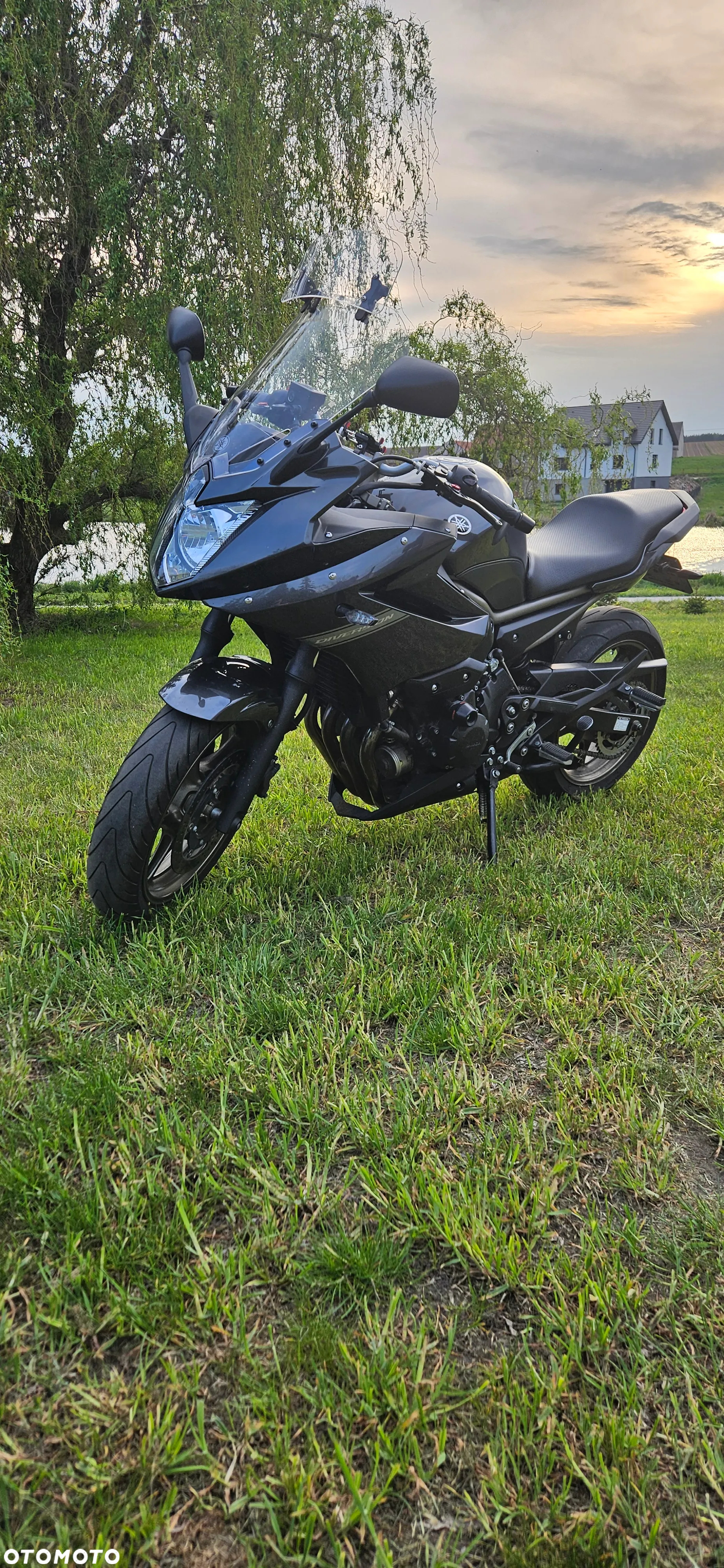 Yamaha XJ - 5