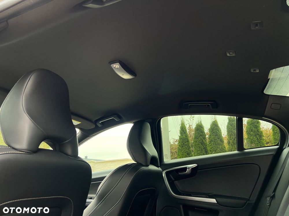 Volvo S60 D4 Geartronic Summum - 29