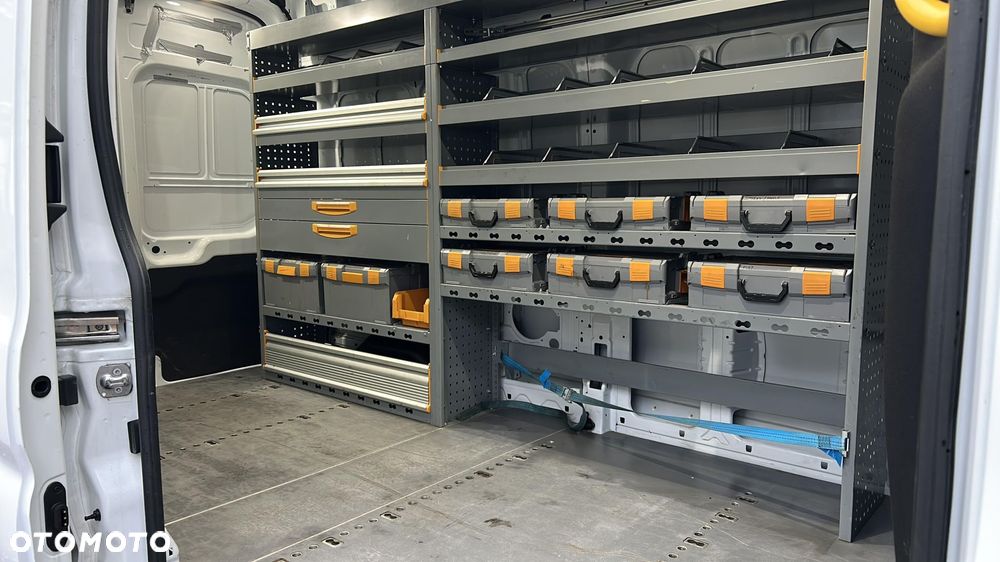 Ford Transit - 13