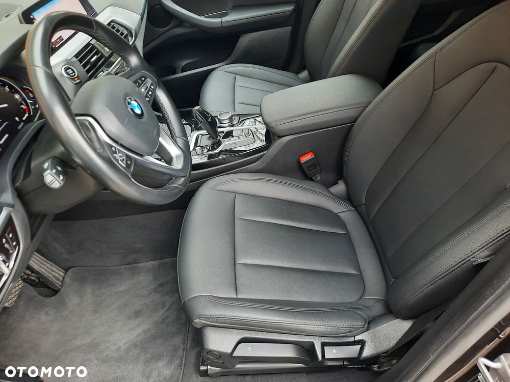 BMW X3 xDrive20i - 21