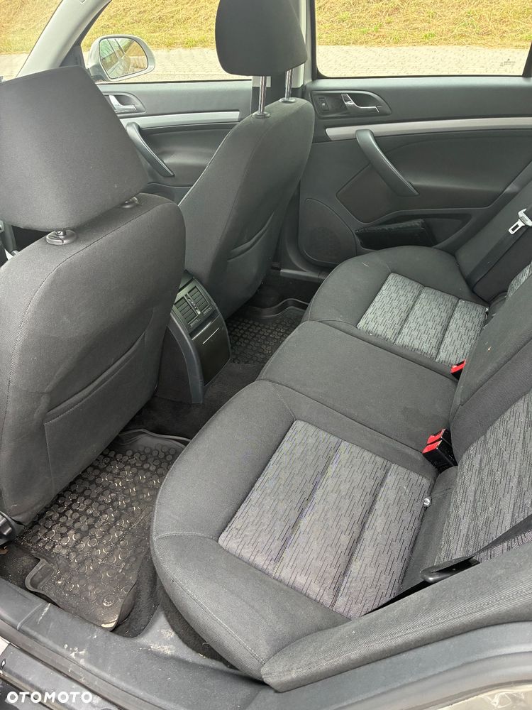 Skoda Octavia 1.4 TSI Ambiente - 11