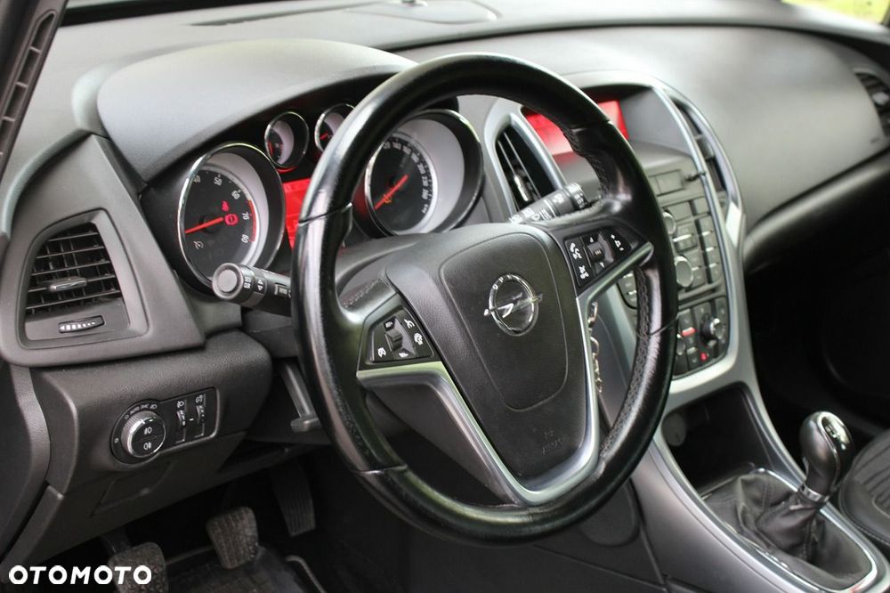 Opel Astra 1.4 Turbo Cosmo - 23