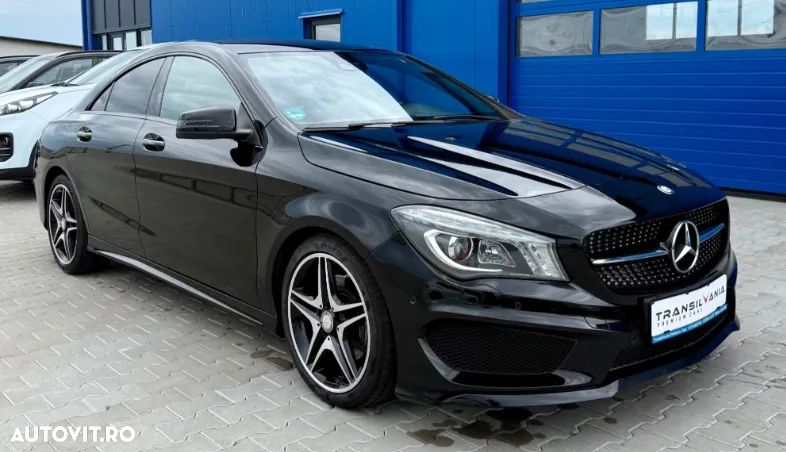 Mercedes-Benz CLA 220 d Shooting Brake 4Matic 7G-DCT AMG Line - 3