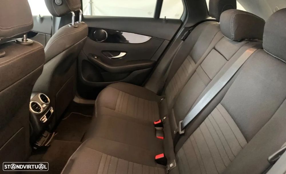 Mercedes-Benz GLC 300 e 4Matic - 13