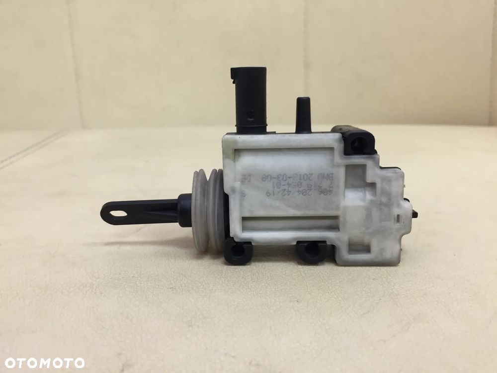 ZAMEK PRAWY BOCZNY BMW K1600GT K1600GTL 11-18R  771905401 - 1