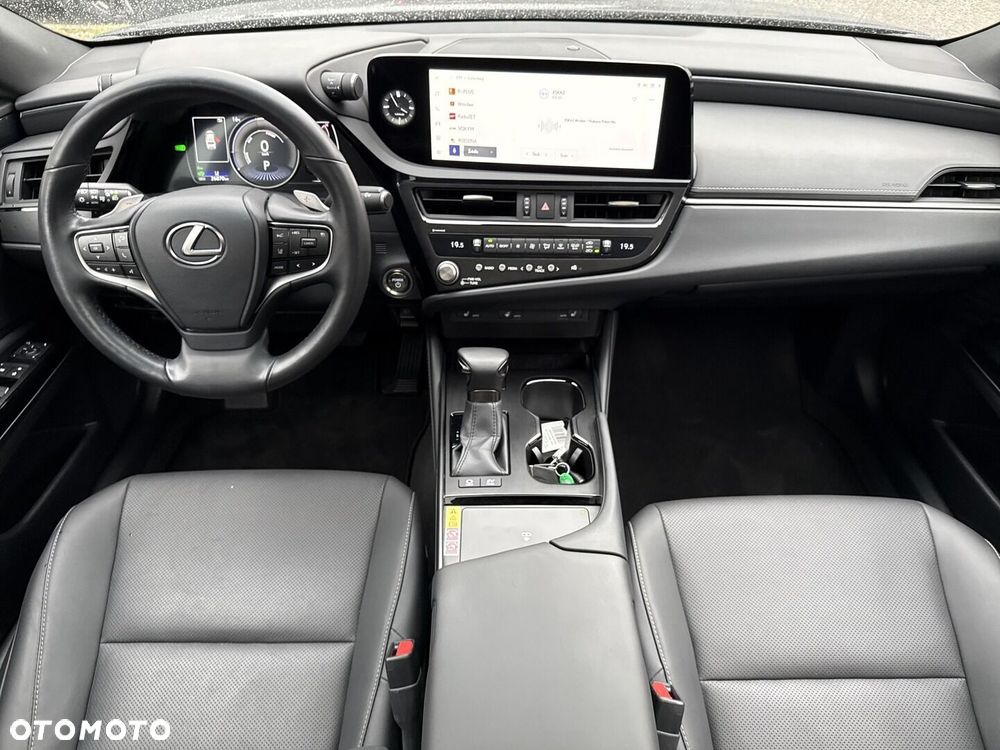 Lexus ES 300h Business Edition - 12