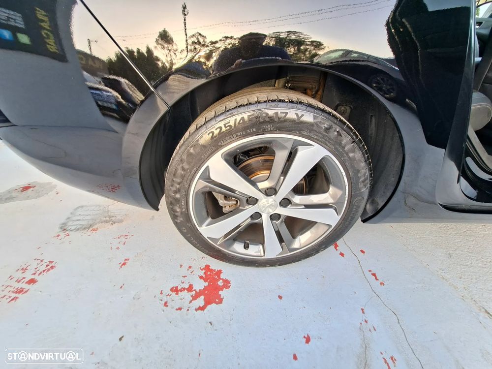 Peugeot 308 1.2 PureTech Allure EAT8 - 21