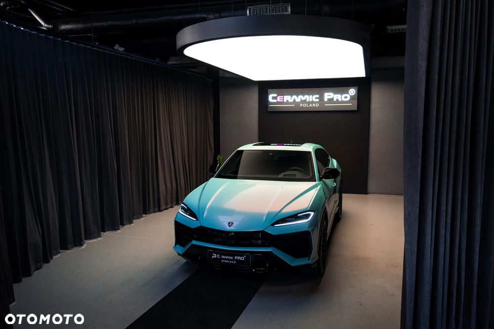 Lamborghini Urus - 4