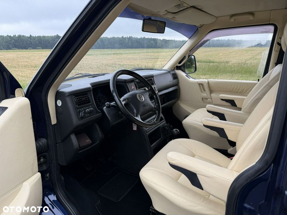 Volkswagen Multivan - 39