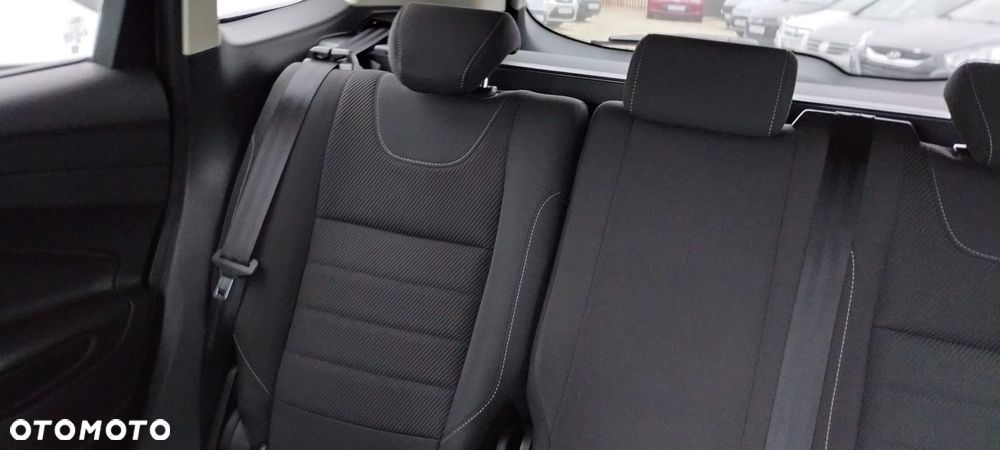 Ford Kuga 2.0 TDCi 2x4 Trend - 21