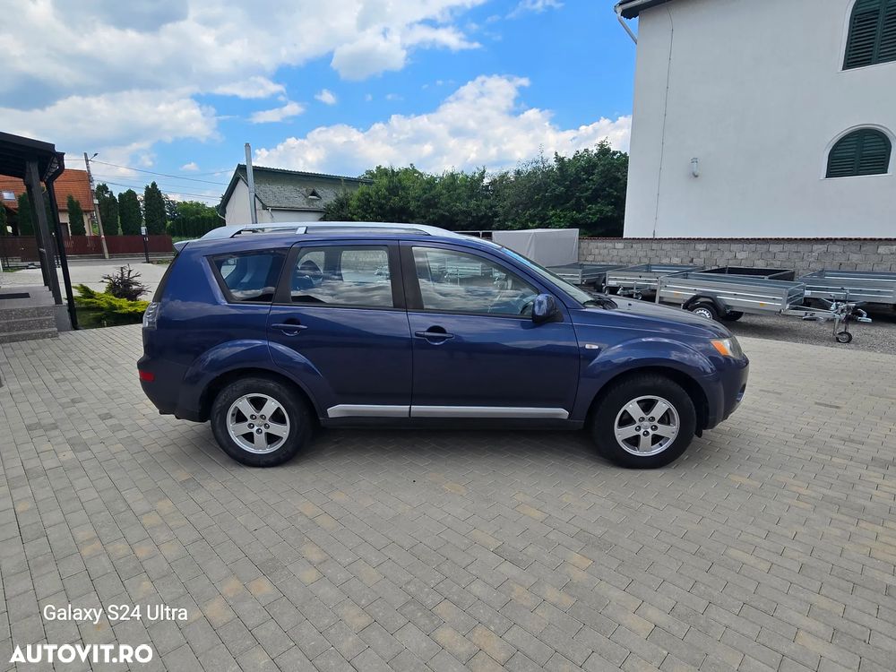 Mitsubishi Outlander 2.0 DI-D Intense - 24