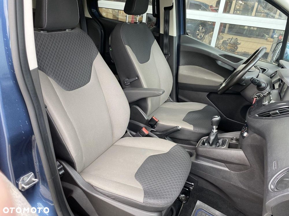 Ford Tourneo Courier 1.5 TDCi Trend - 6