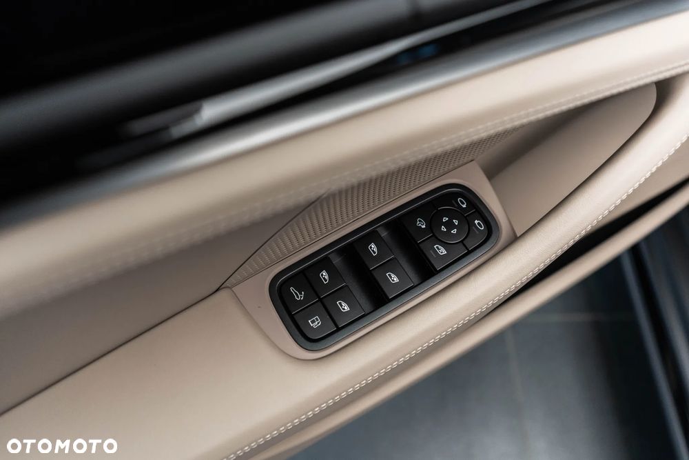 Porsche Panamera 4S E-Hybrid - 19