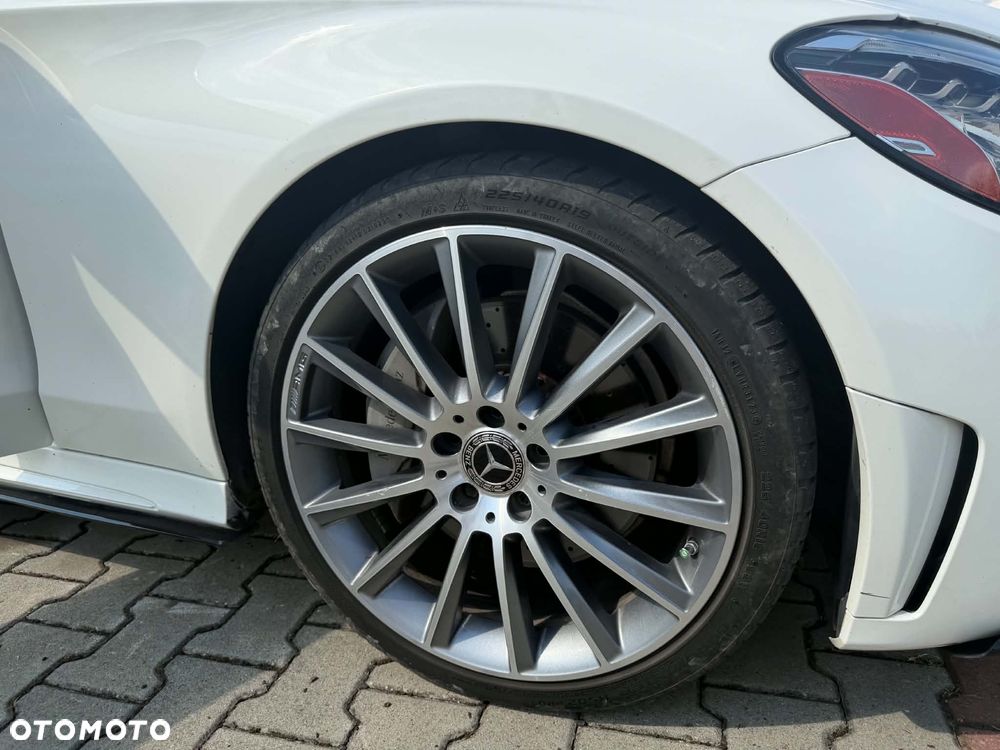 Mercedes-Benz Klasa C 300 9G-TRONIC - 10