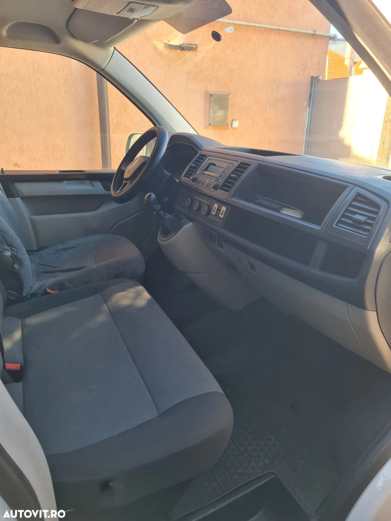 Volkswagen Transporter - 4