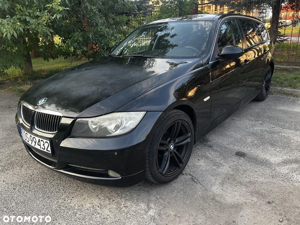BMW Seria 3 325i - 1