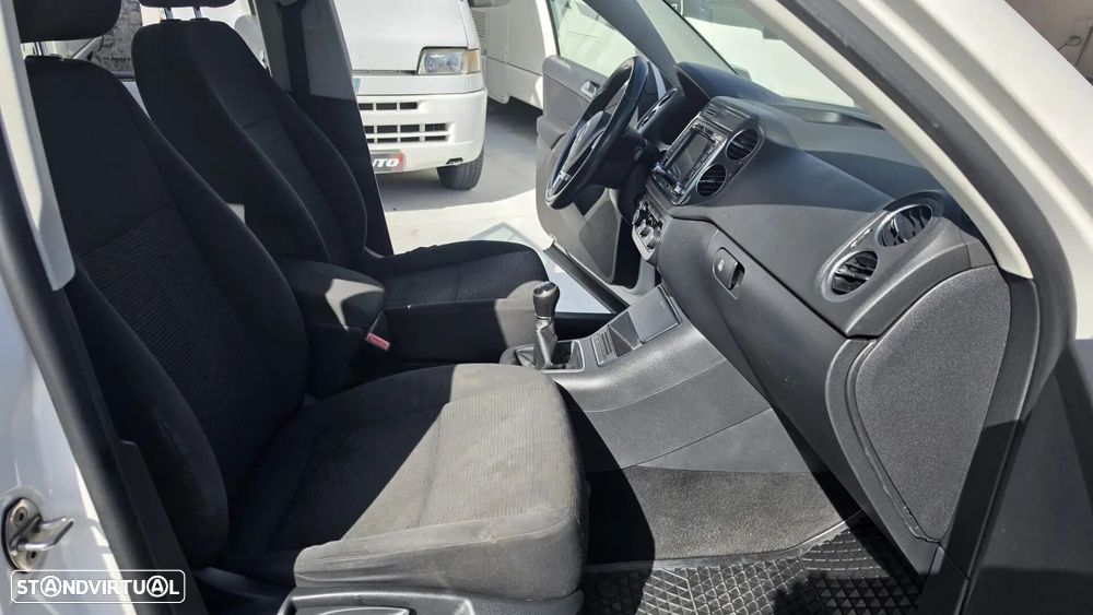 VW Tiguan 2.0 TDi Sport BlueMotion - 15