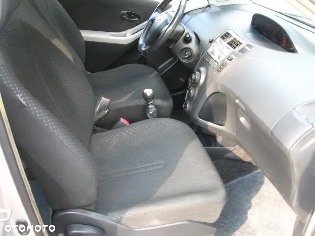 Toyota Yaris 1.33 Luna - 22