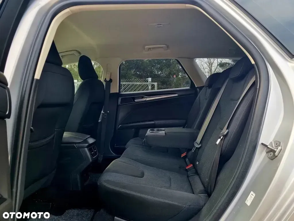 Ford Mondeo 2.0 TDCi Titanium PowerShift - 10