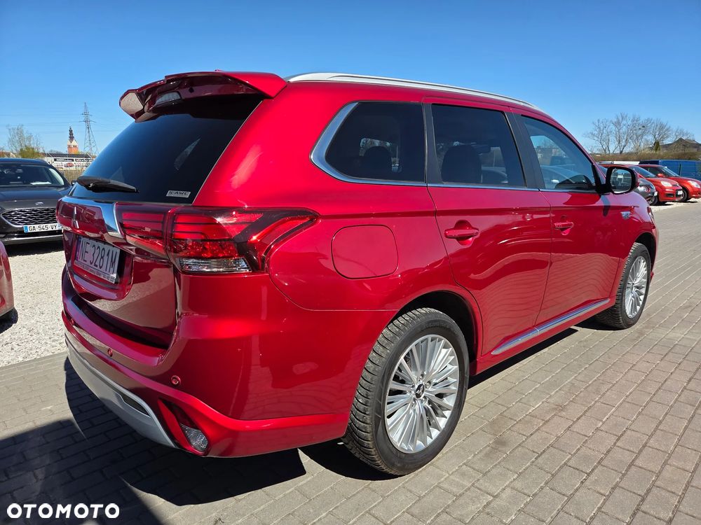 Mitsubishi Outlander - 4