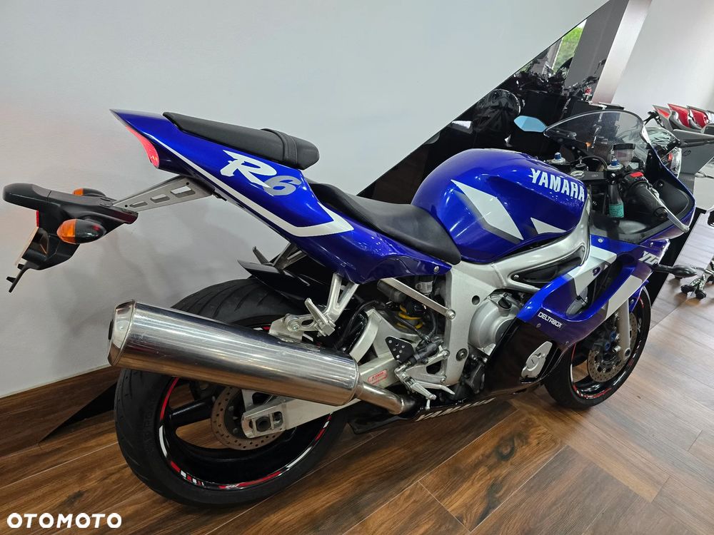 Yamaha R6 - 22