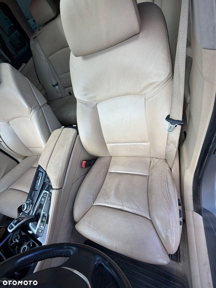 BMW Seria 5 525d - 14