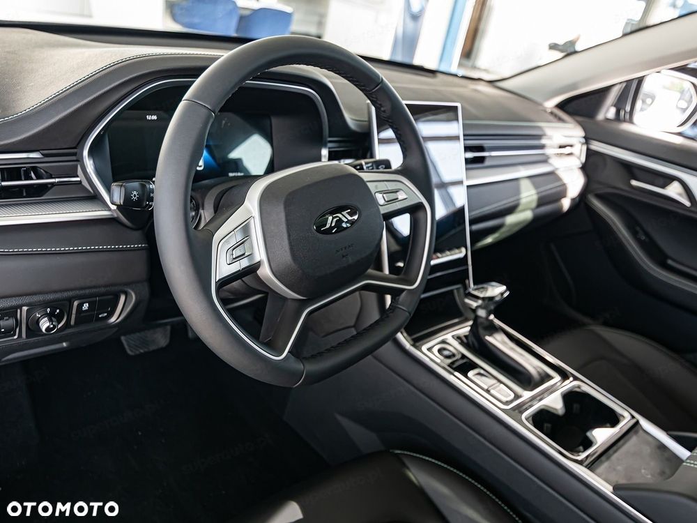 JAC J7 Plus CVT - 8