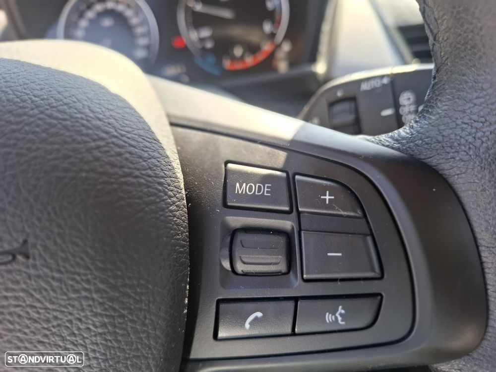 BMW 216 Active Tourer d Advantage Auto - 36