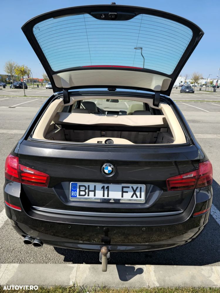 BMW Seria 5 525d Sport-Aut. Modern Line - 28
