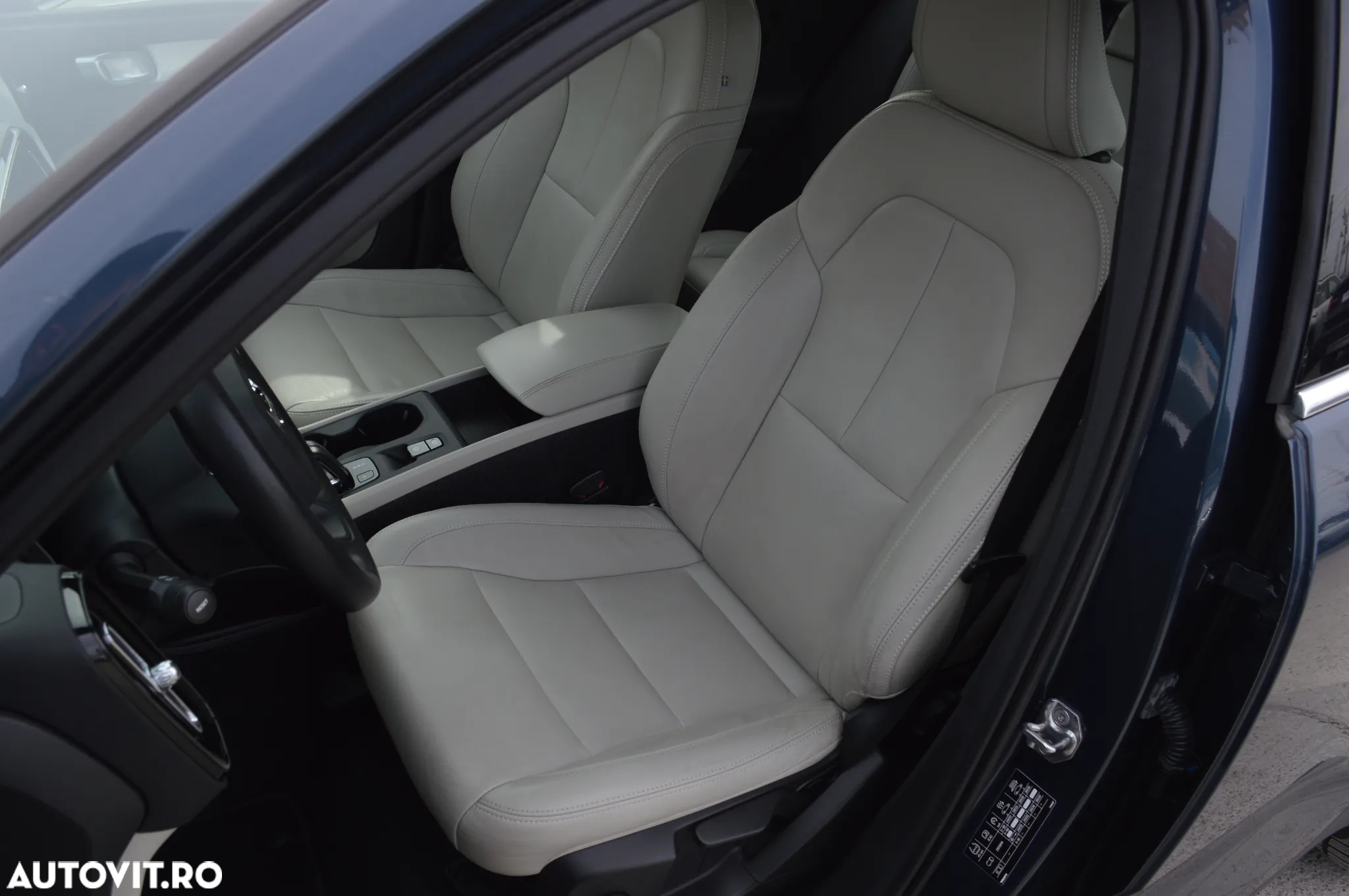 Volvo XC 40 Recharge T5 Twin Engine AT7 Inscription Expression - 16