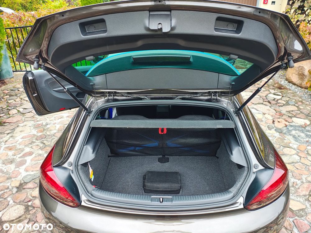Volkswagen Scirocco 2.0 TDI - 9
