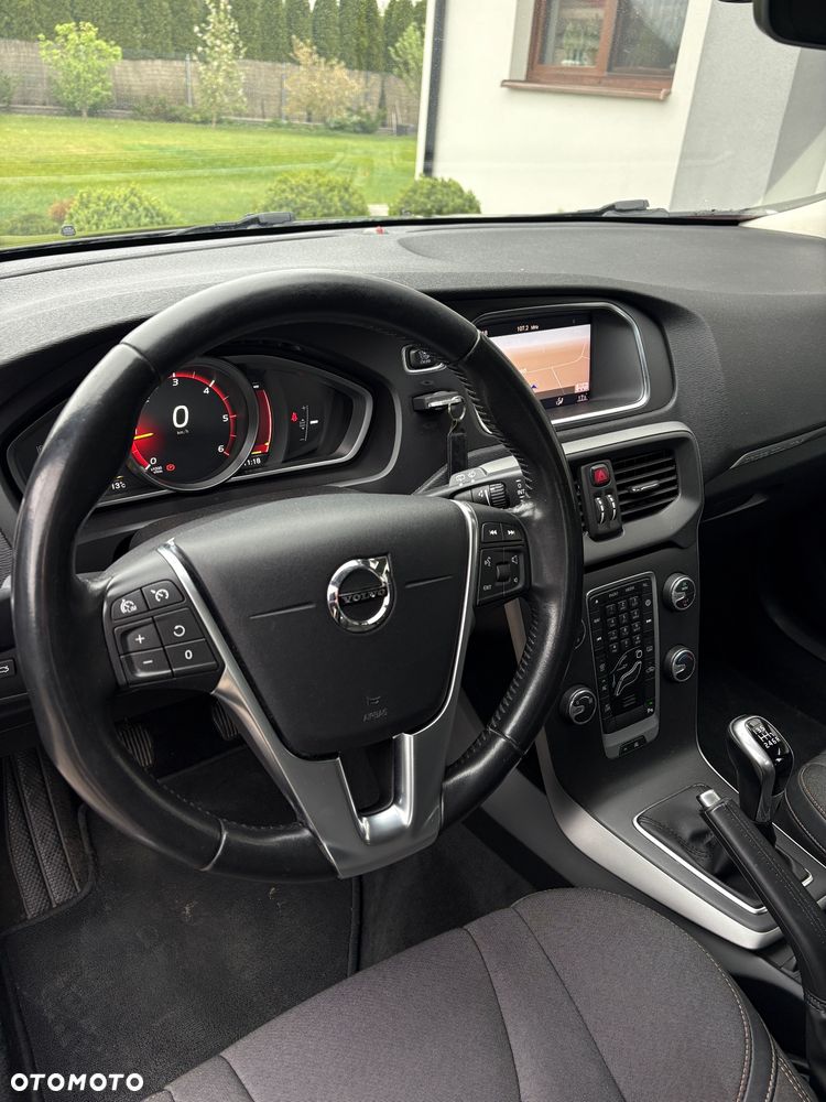 Volvo V40 Cross Country D2 Momentum - 11