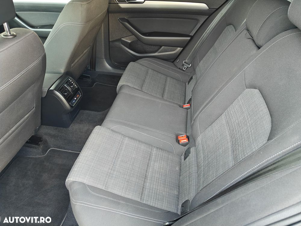 Volkswagen Passat 2.0 TDI SCR DSG Business - 11