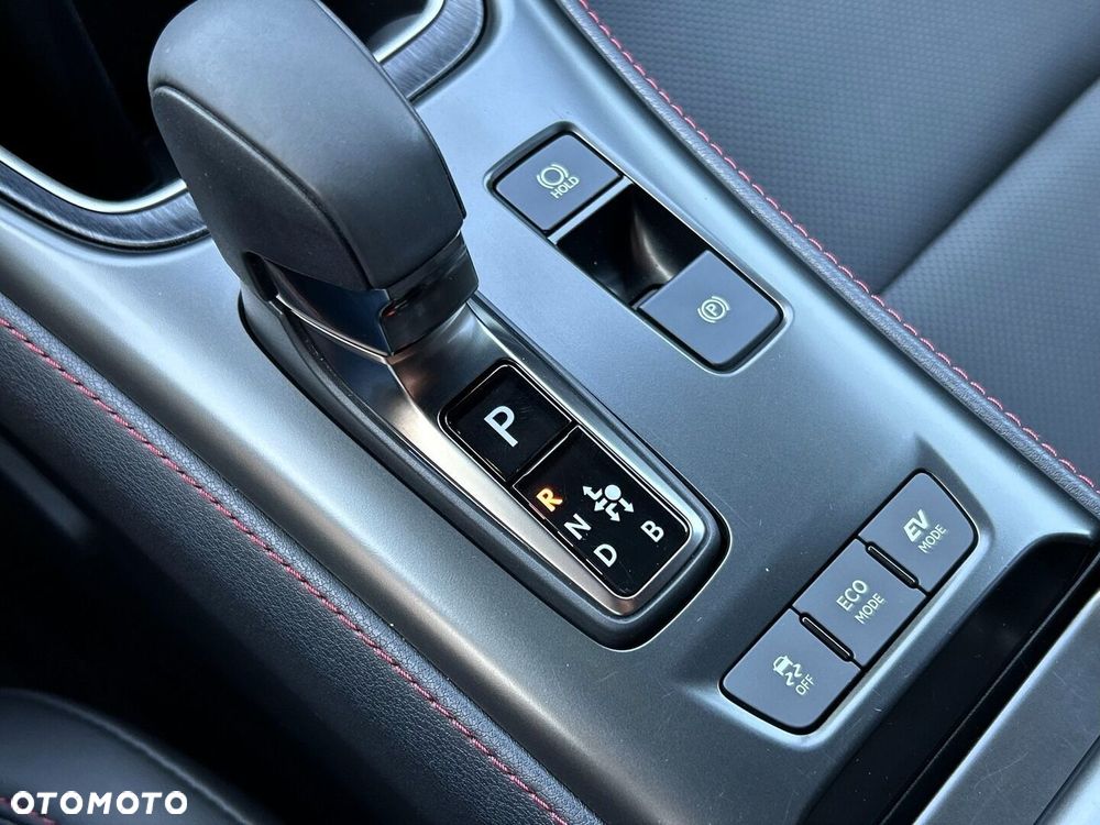Lexus LBX 1.5 Hybrid Emotion - 27