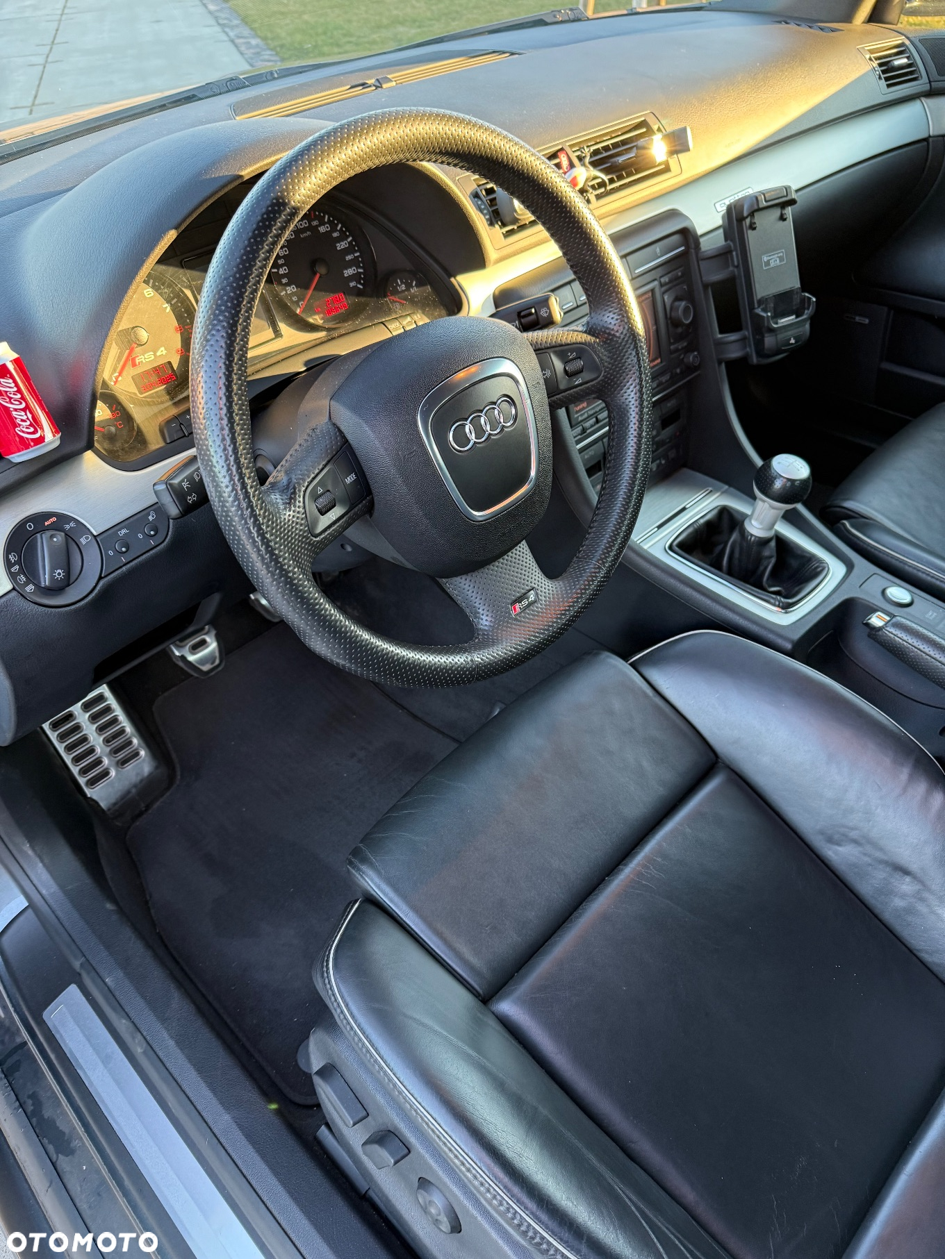 Audi RS4 Standard - 25