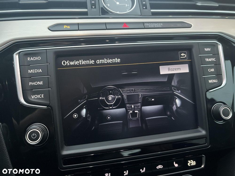 Volkswagen Passat 1.8 TSI BMT Highline - 31